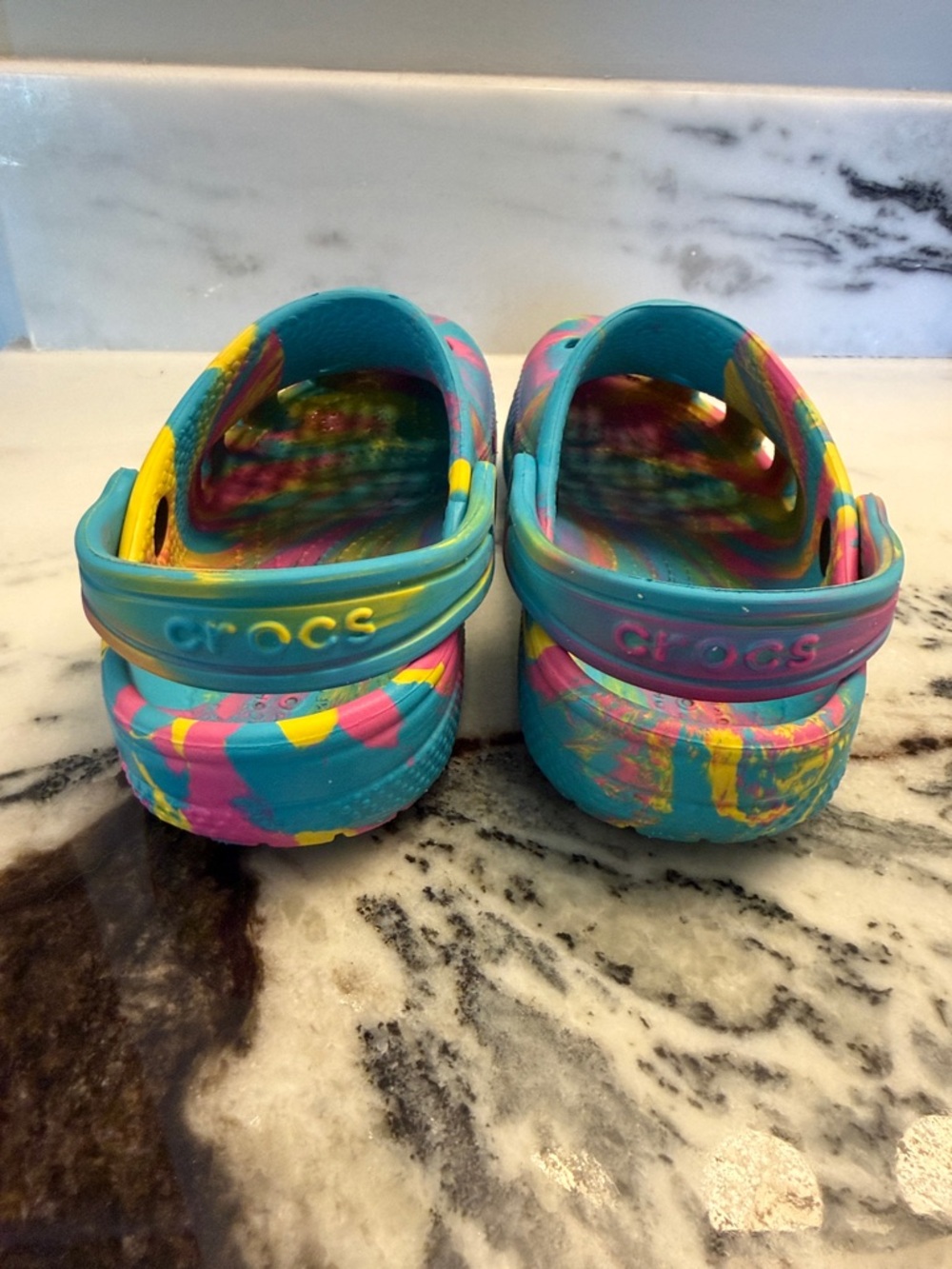 Kids' Color Splash Clog - Blue, Yellow & Pink - Picture 4 of 6